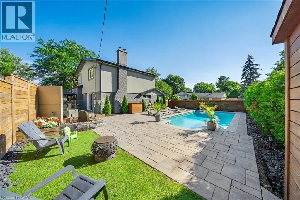 134 FAIRWOOD Place W