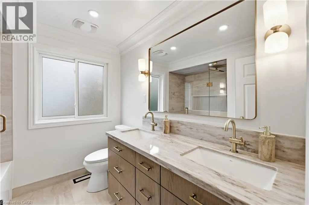 134 FAIRWOOD Place W