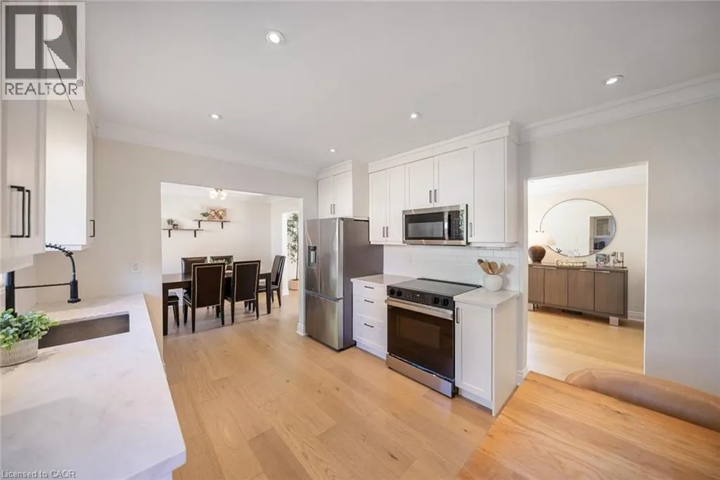 134 FAIRWOOD Place W