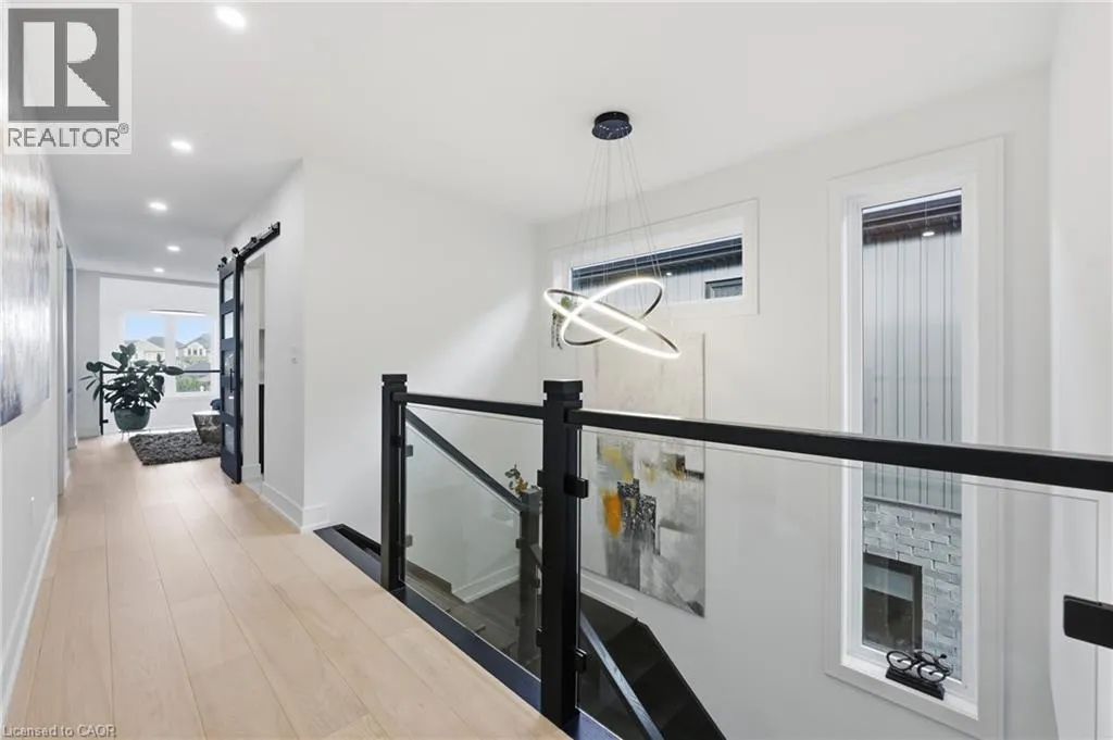 14 BERGENSTEIN Crescent