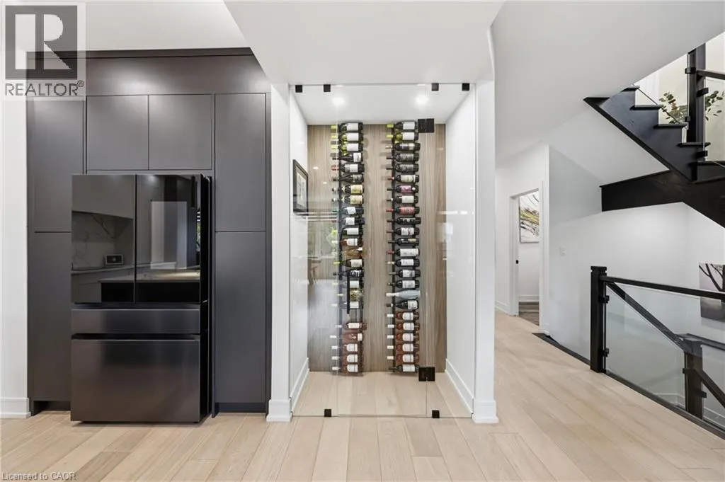 14 BERGENSTEIN Crescent
