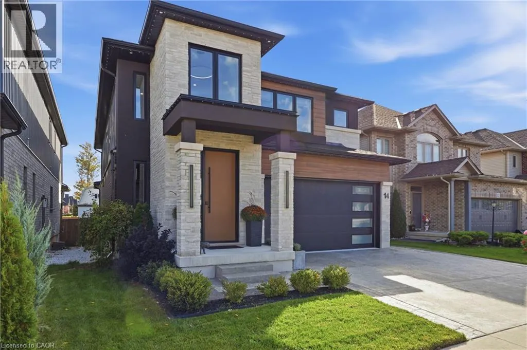14 BERGENSTEIN Crescent