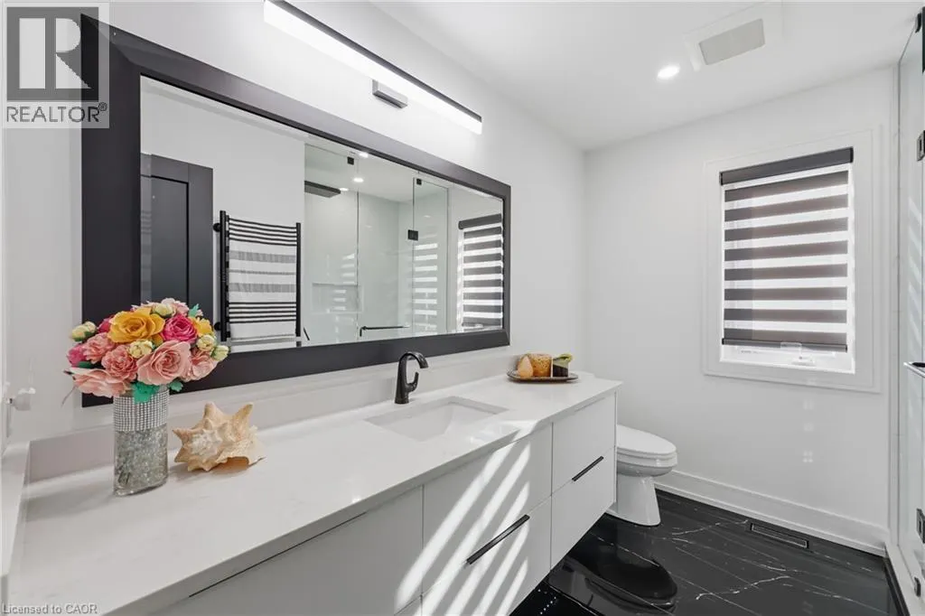 14 BERGENSTEIN Crescent