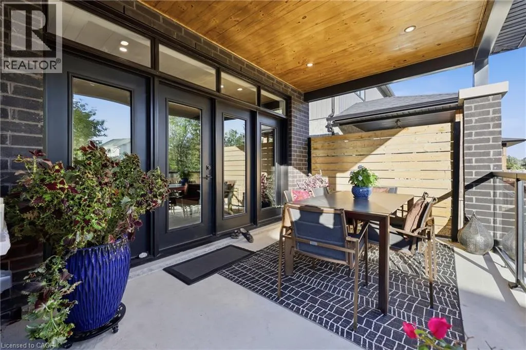 14 BERGENSTEIN Crescent