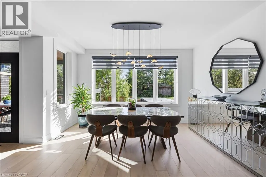 14 BERGENSTEIN Crescent