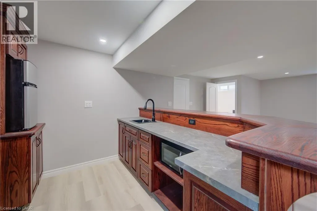 574 CLIPPER Drive