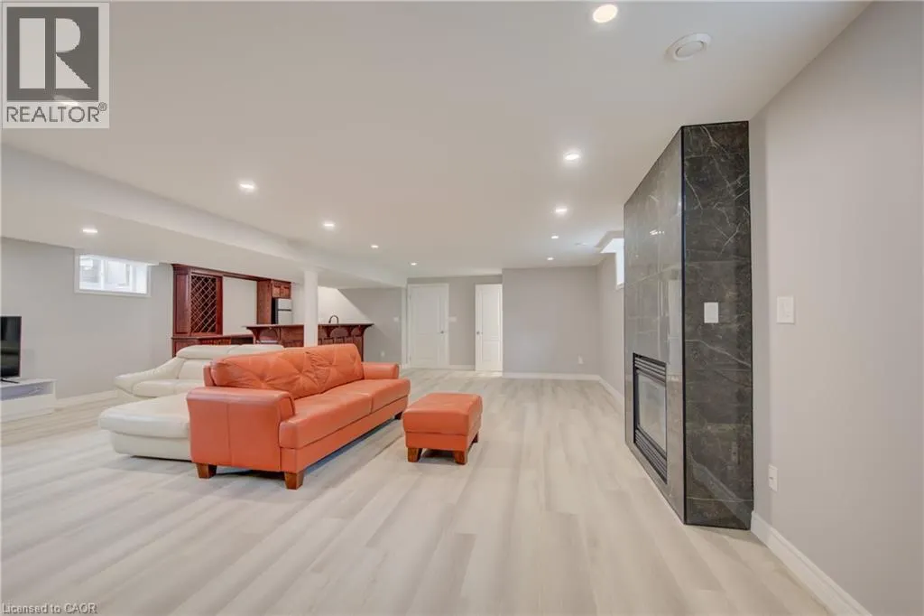 574 CLIPPER Drive