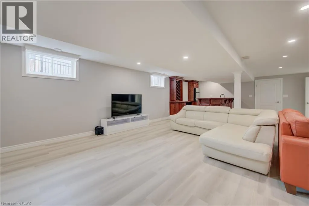 574 CLIPPER Drive