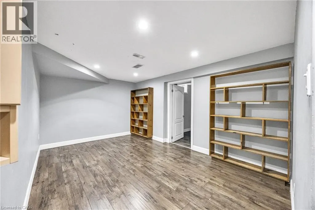 39 LINDA Drive