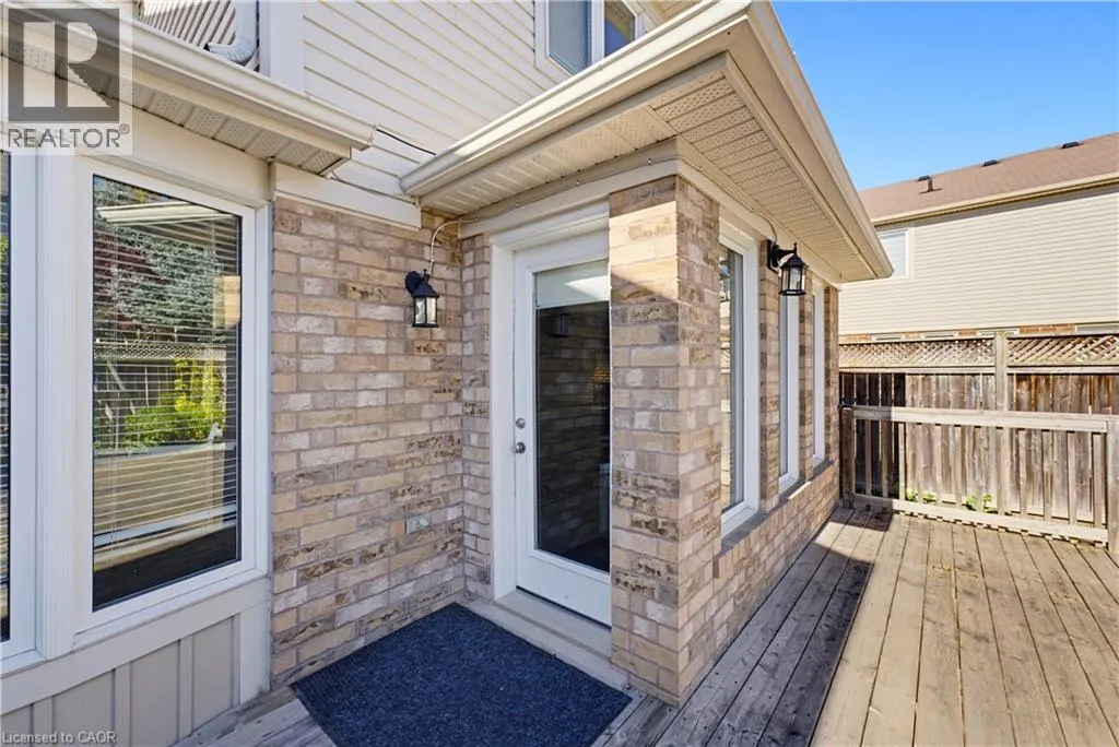 84 HOLLAND Circle