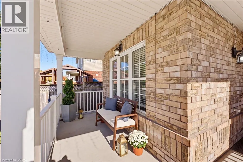 84 HOLLAND Circle