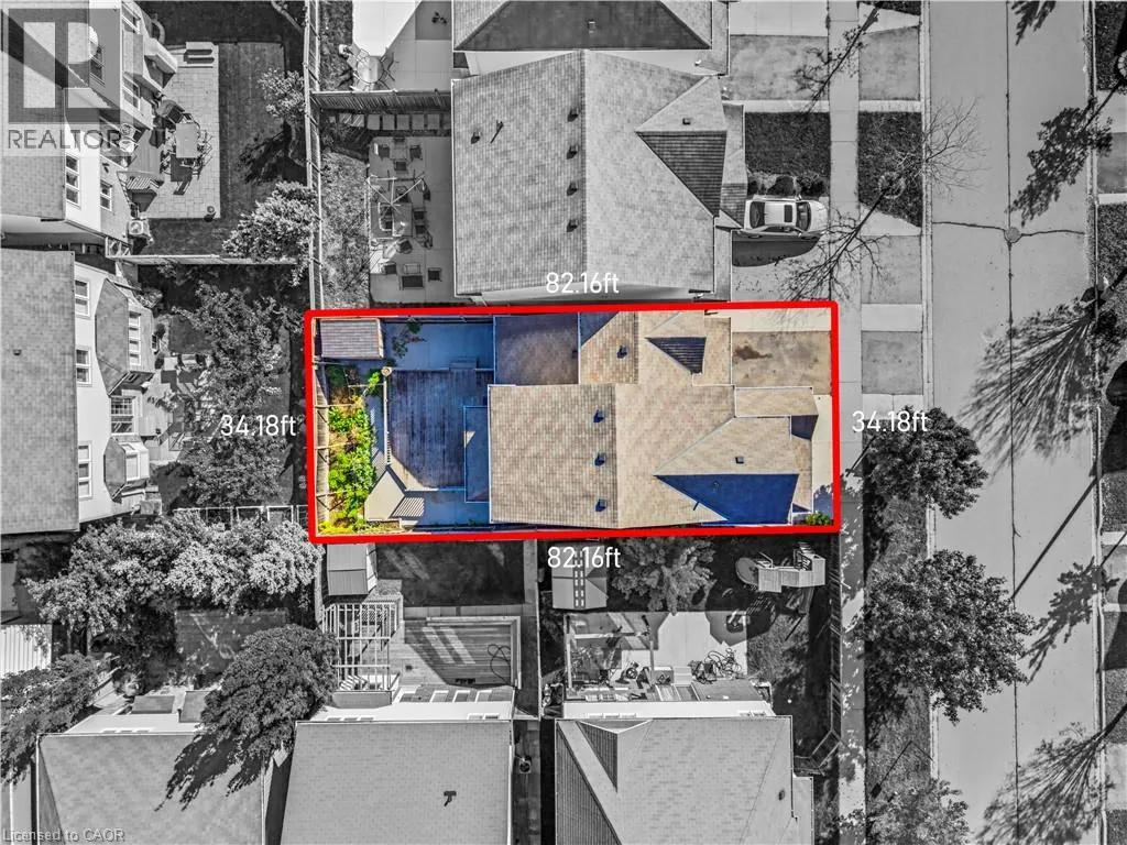 84 HOLLAND Circle