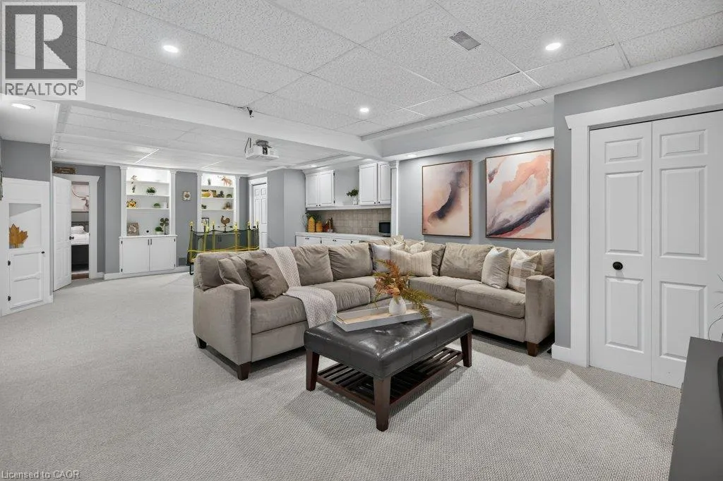 447 GOLF LINKS Road