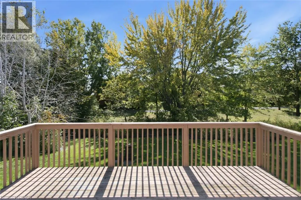 23 MADISON Court W