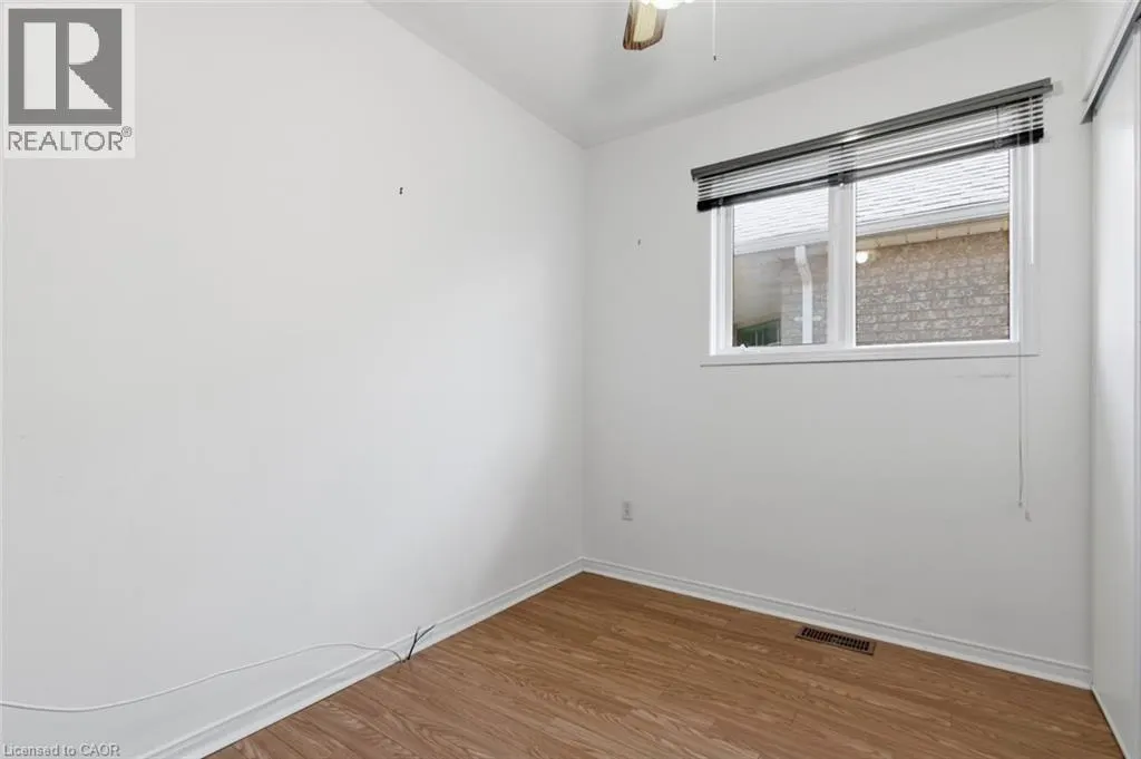 23 MADISON Court W
