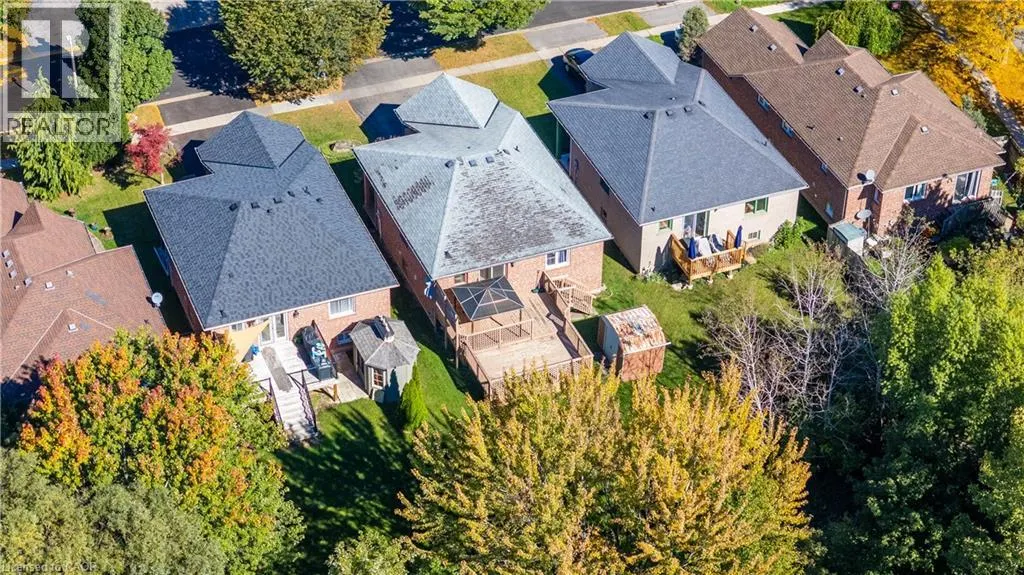 23 MADISON Court W