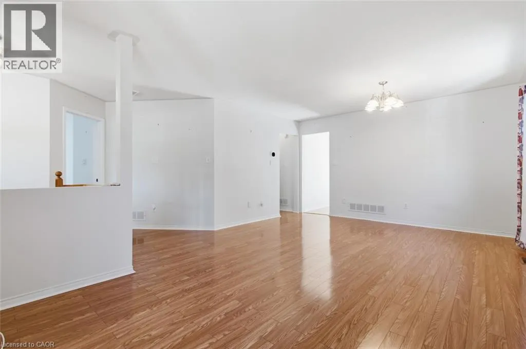 23 MADISON Court W