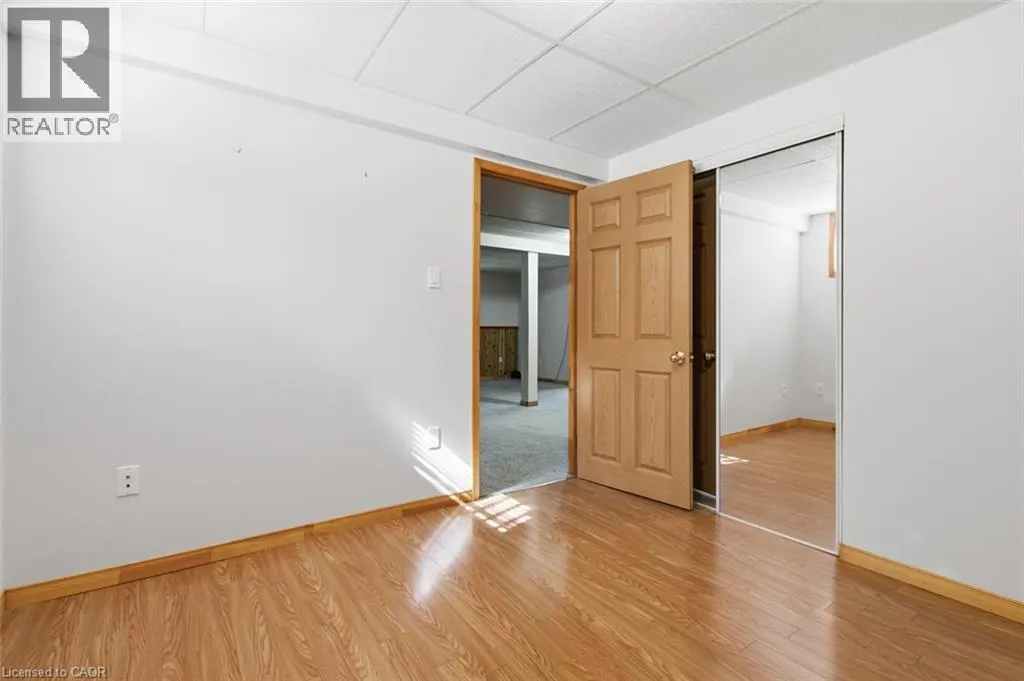 23 MADISON Court W