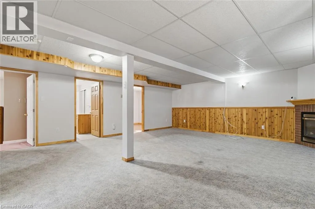 23 MADISON Court W