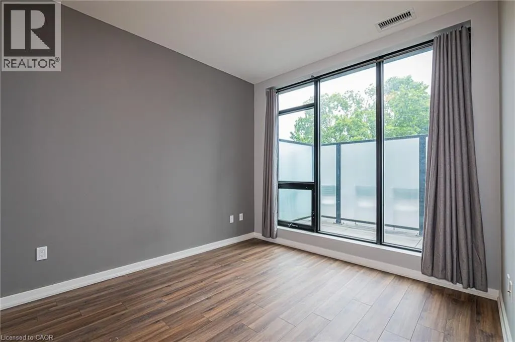 690 KING Street W Unit# 118 #118
