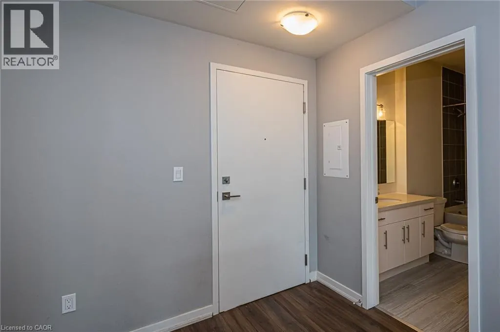 690 KING Street W Unit# 118 #118