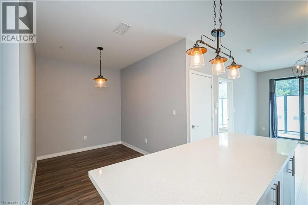 690 KING Street W Unit# 118 #118