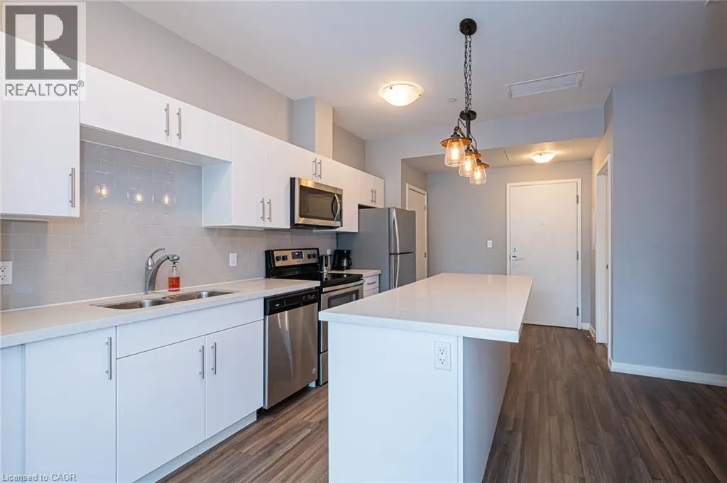 690 KING Street W Unit# 118 #118