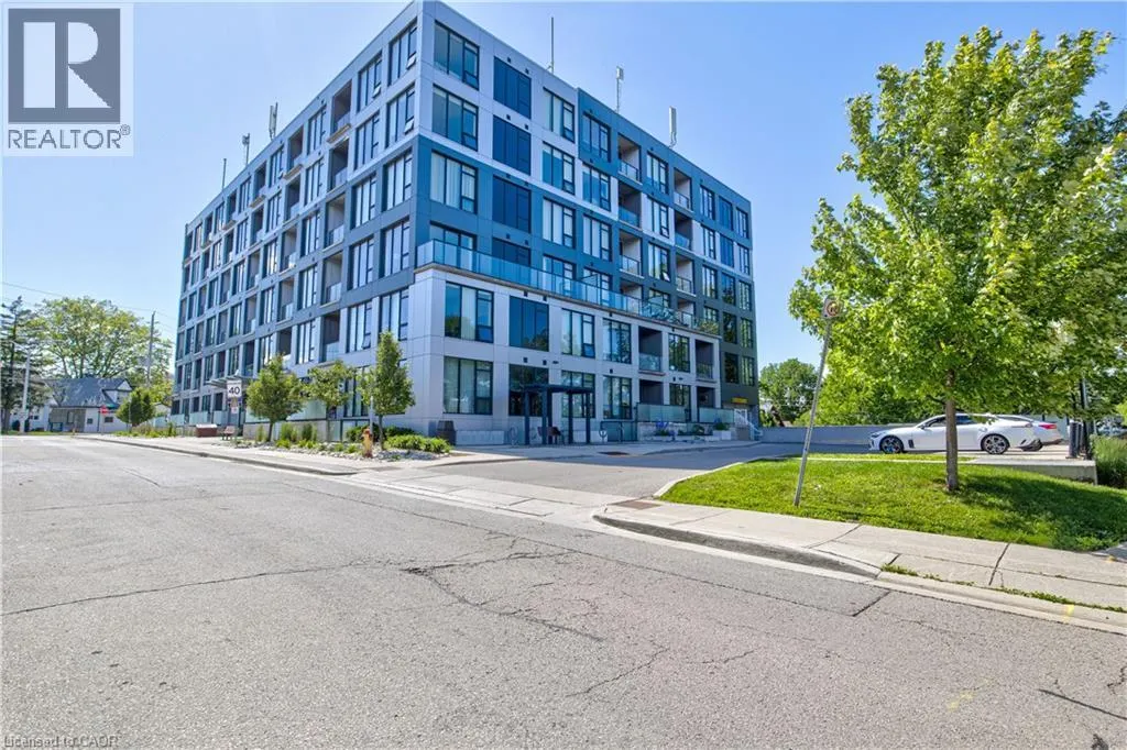 690 KING Street W Unit# 118 #118