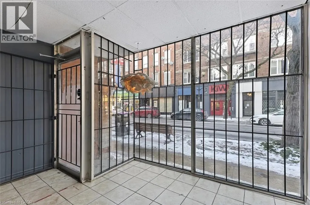 238-242 KING Street E