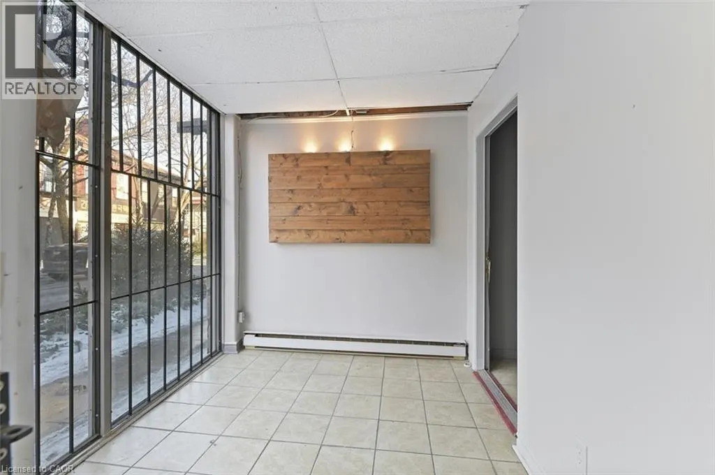 238-242 KING Street E