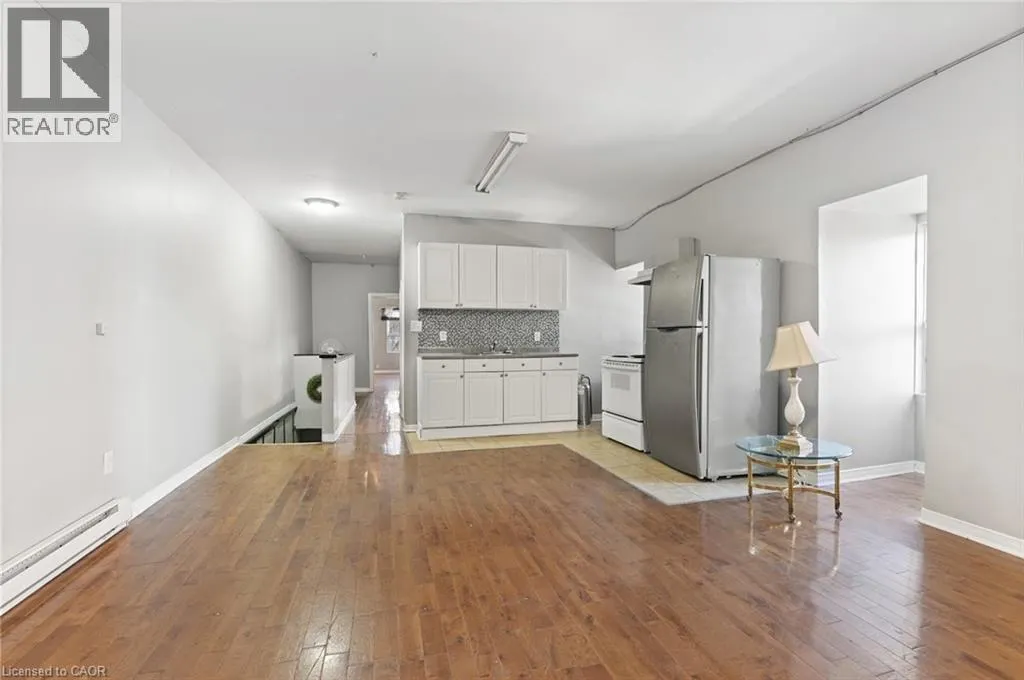 238-242 KING Street E