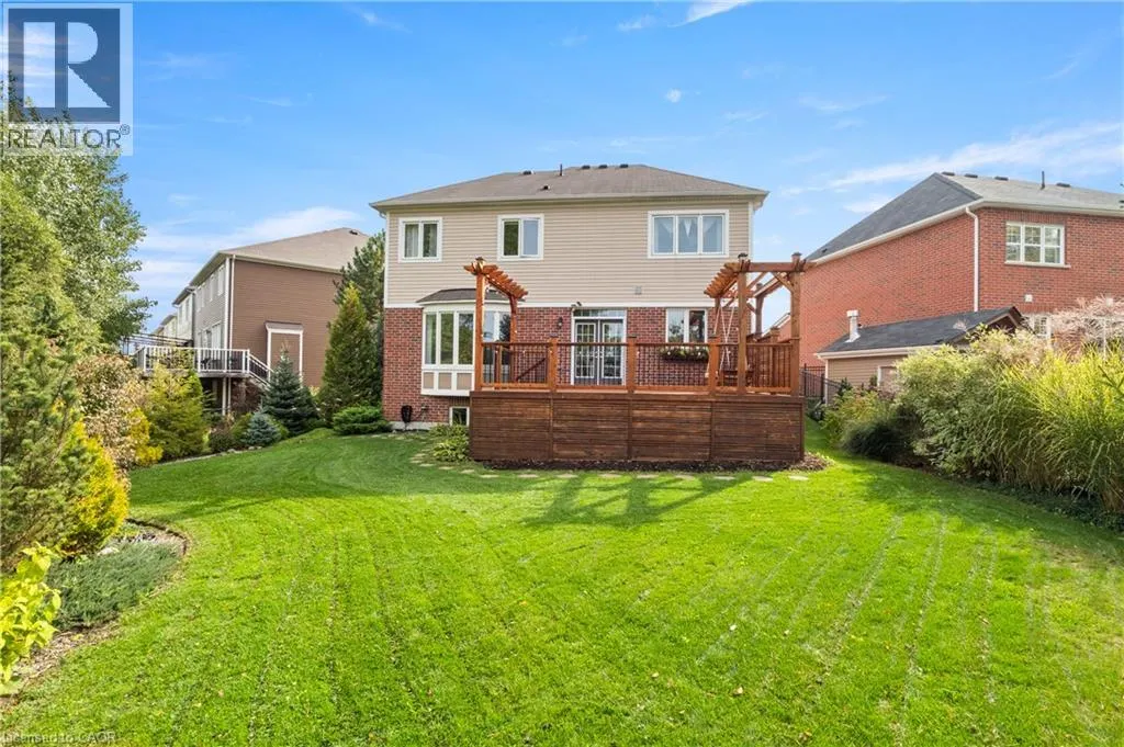 296 FALLING GREEN Crescent