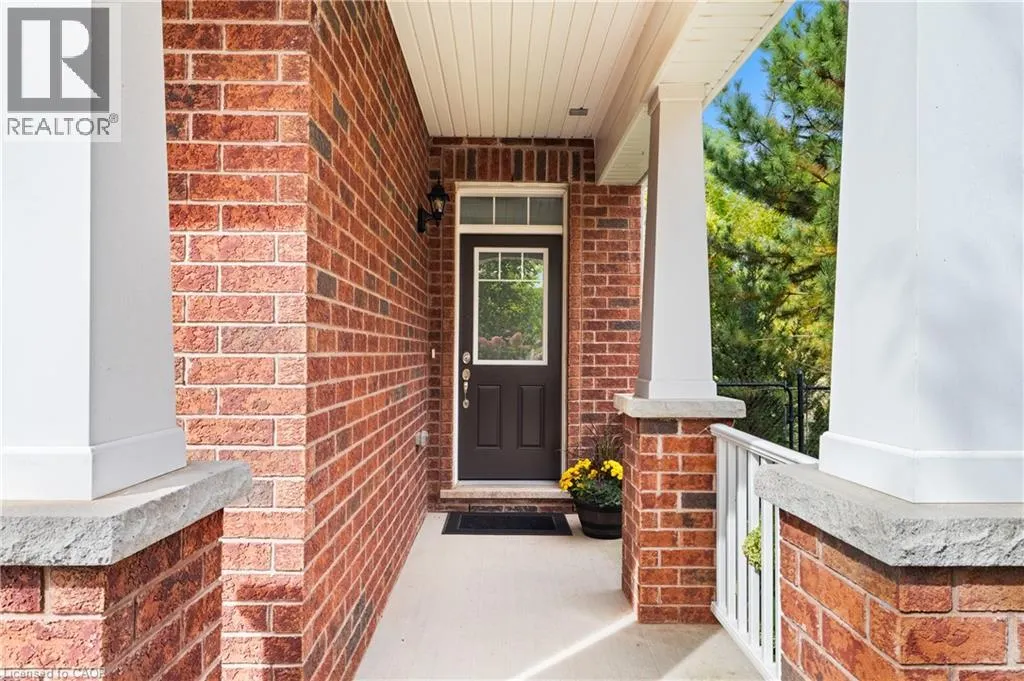 296 FALLING GREEN Crescent