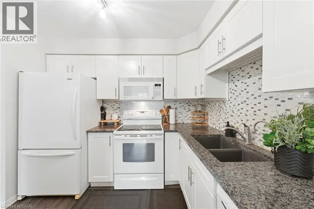 283 FENNEL Street