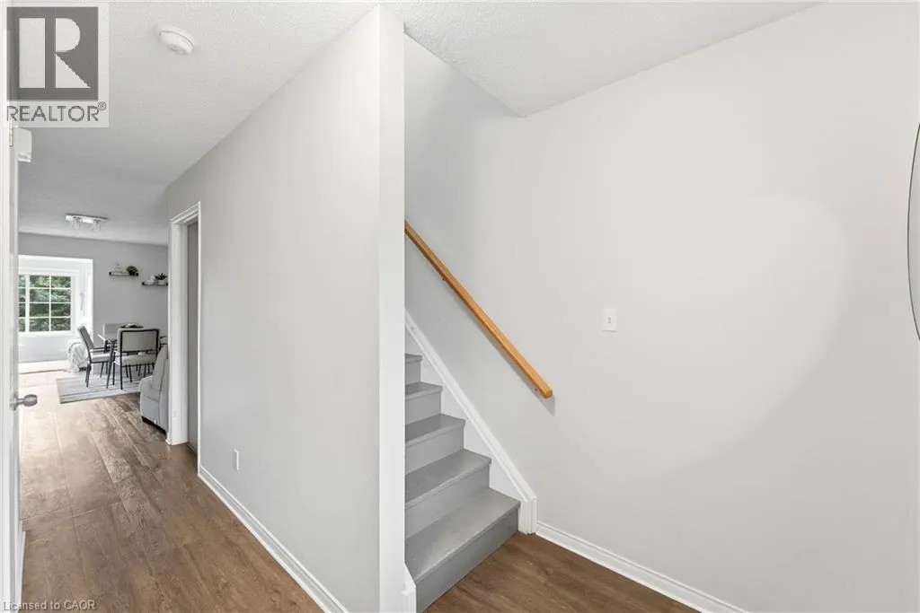 283 FENNEL Street