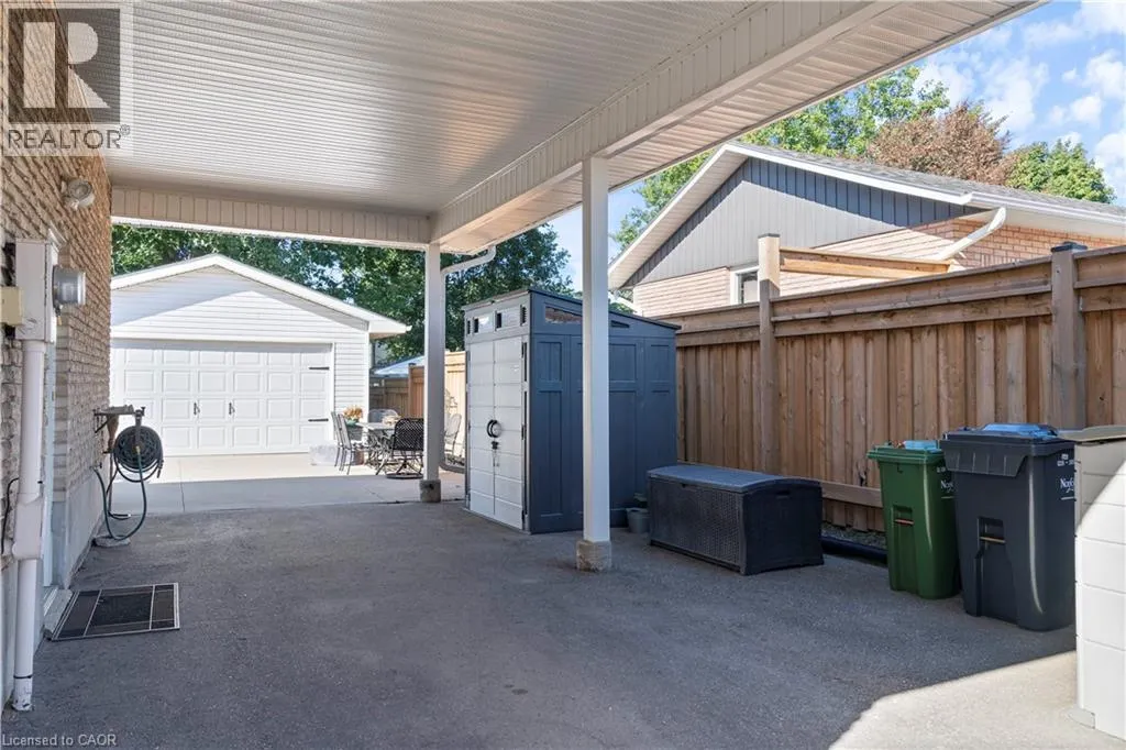 91 LYNNDALE Road
