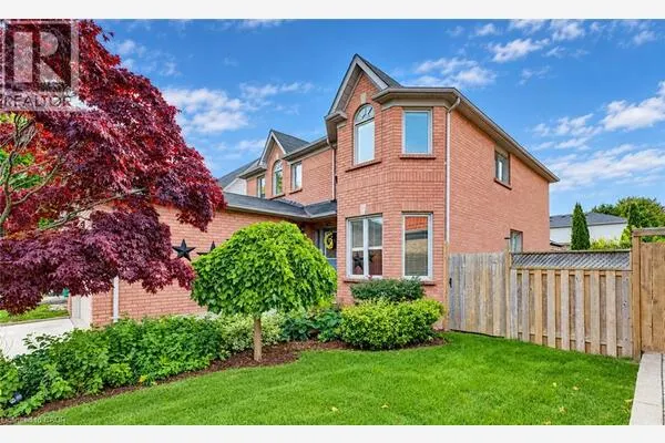 11 PEREGRINE Crescent