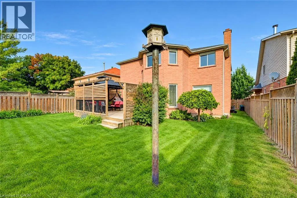 11 PEREGRINE Crescent
