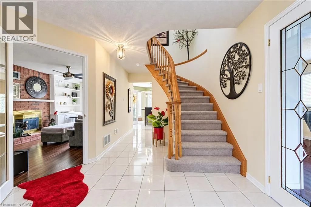 11 PEREGRINE Crescent