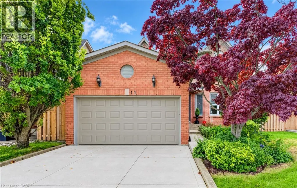 11 PEREGRINE Crescent