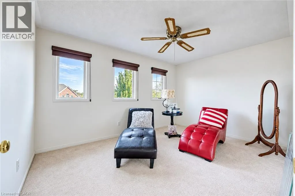 11 PEREGRINE Crescent