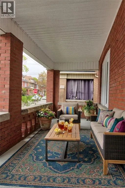 70 SPADINA Avenue Unit# 2 #2