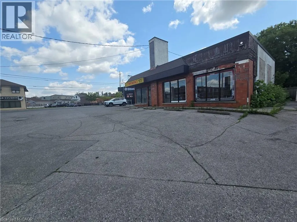 693 HAMILTON Road