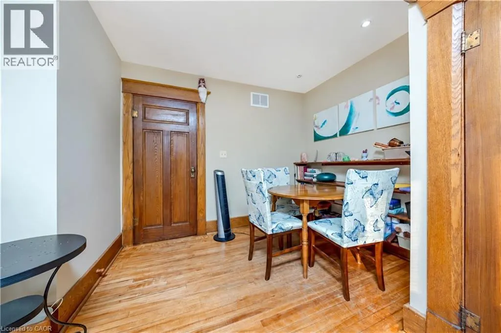 142 MARTIN Street Unit# 2 #2