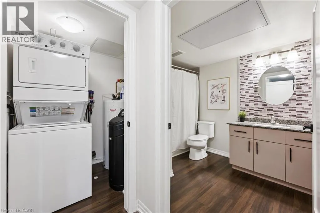 104 SUMMIT RIDGE Drive Unit# 106 #106
