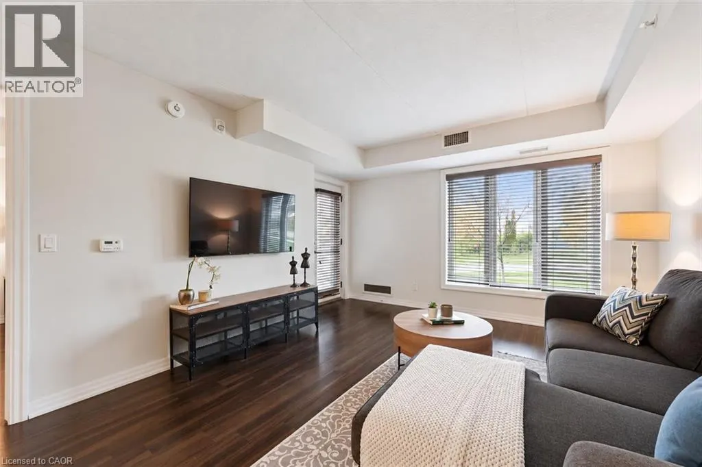 104 SUMMIT RIDGE Drive Unit# 106 #106
