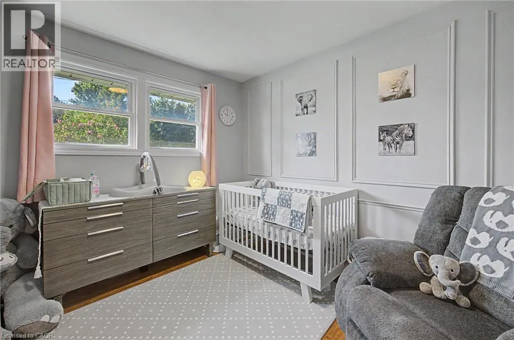 4 FAIRVIEW Street