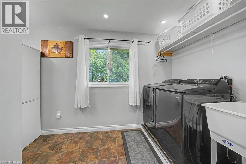 4 FAIRVIEW Street
