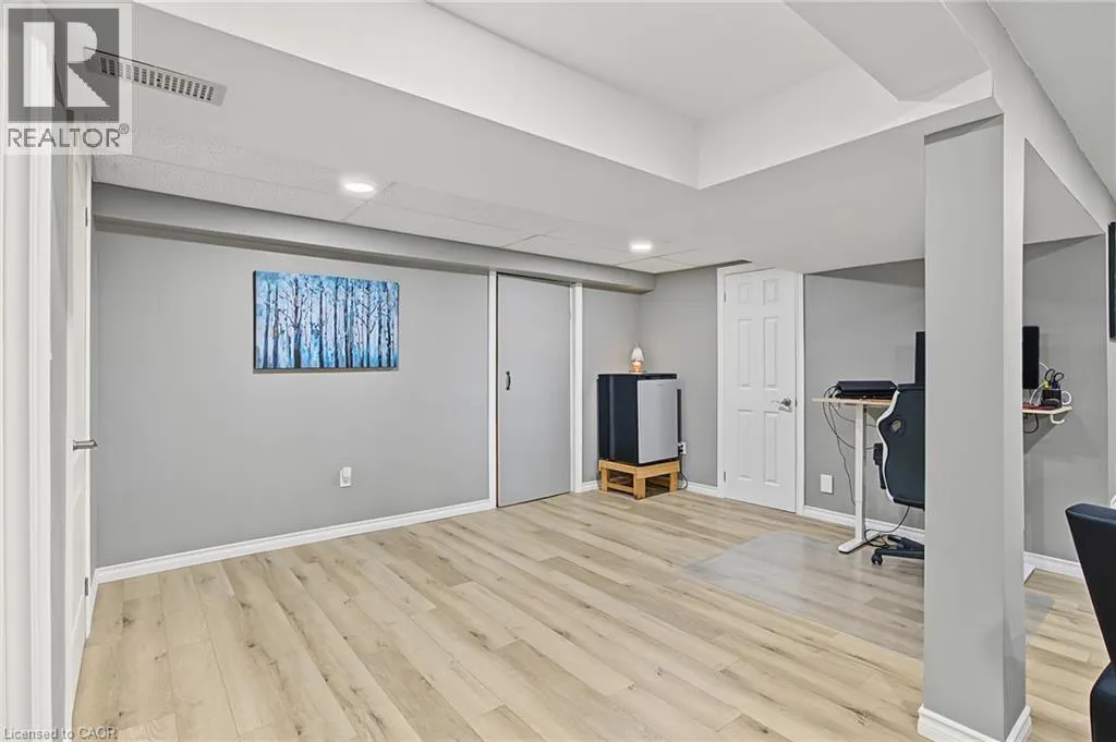 4 FAIRVIEW Street