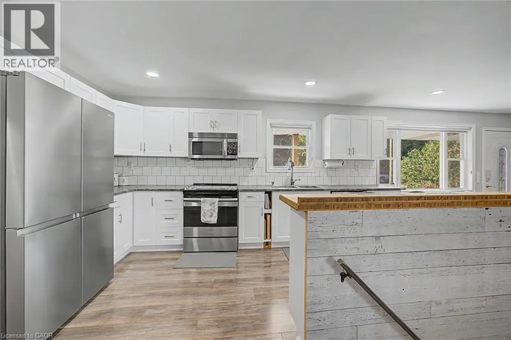 4 FAIRVIEW Street